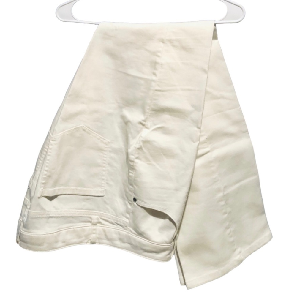 16• d. jeans White Denim Jeans - Size 14